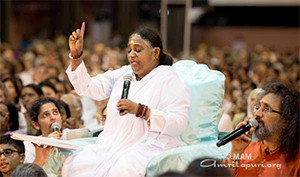 Amma’s 2015 New Year Message – How can I put an end to suffering?